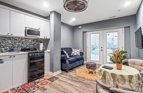 Garfield Heights Apartment | Vista B Very friendly