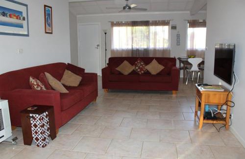 Cape Woolamai House | Vista Bloom Hideaway