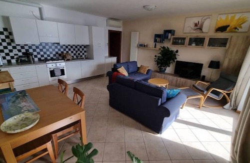 Perledo Apartment | Vista d'Oro Ulivo1 - 2 bedroom flat with lake view