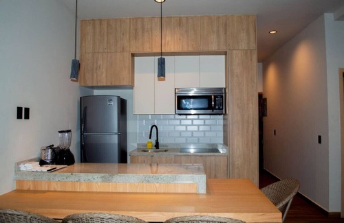 Cerritos Apartment | Vista de playa y alberca de lujo