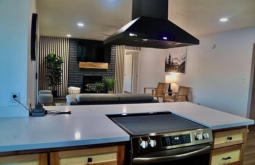 Lake Isabella House | Vista del Lago/Lake View/Sleeps 10