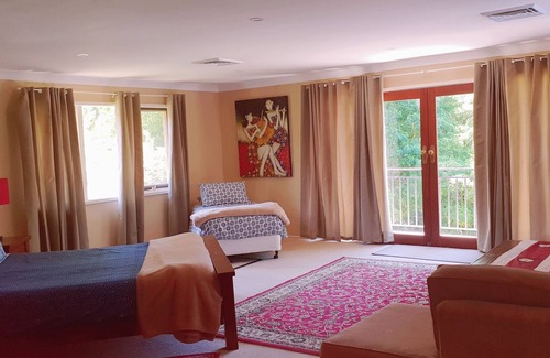 Holgate House | VISTA DEL LAGO TUSCAN MASSION 2.5 ACRES TERRIGAL HOLGATE HEATED POOL 2WOOD FIRES
