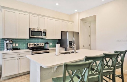 West Kissimmee Villa | ‘’ Vista Lago ‘’Hotel Amenities, Private Pool/Hot-Tub,Disney, Margaritaville