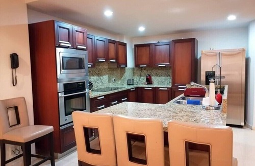 La Paz Condo | Vista Mar: 2BR2/2.5Ba Lux Condo at Puerta Cortes Resort