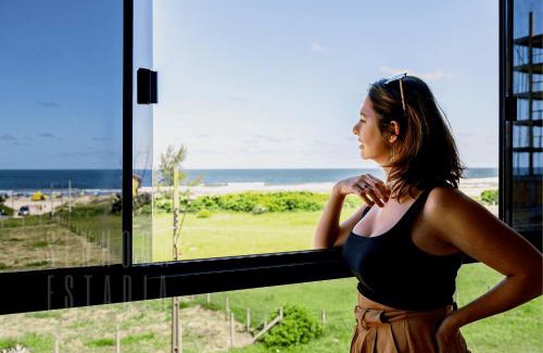 Itapiruba Apartment | Vista Maravilhosa: Apartamento à Beira-Mar
