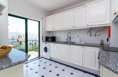Meia Praia Apartment | Vista Meia Praia Apartment