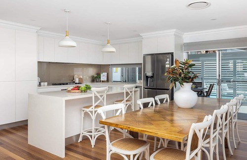 Corlette House | Vista Port Stephens - Luxurious Coastal Retreat with Heated Pool.