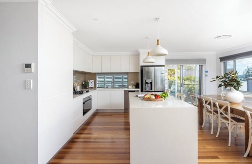Corlette House | Vista Port Stephens - Luxurious Coastal Retreat with Heated Pool.