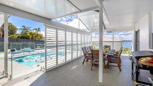 Corlette House | Vista Port Stephens - Luxurious Coastal Retreat