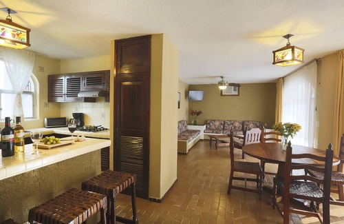 Bucerias Hotel | Vista Vallarta All Suites on the Beach