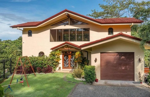 Parrita Villa | Vista Verde House w/Pool & WiFi