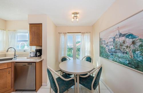 Isla del Sol House | Vista Verde N Golf Course Villa on the 12th Green