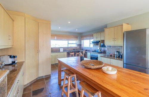 Wilderness Beach Villa | Vista Villa, Ocean & Mountain Views, Fire Pit