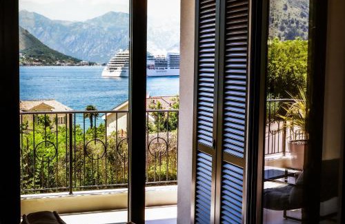 Dobrota Apartment | VistaPool Residence Kotor
