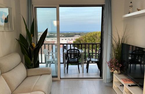Arenal d'en Castell Apartment | Vistas al mar y la piscina