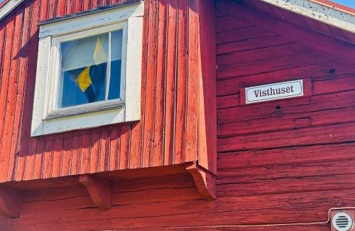 Hofors House | Visthuset, historical cottage at Långnäs Manor