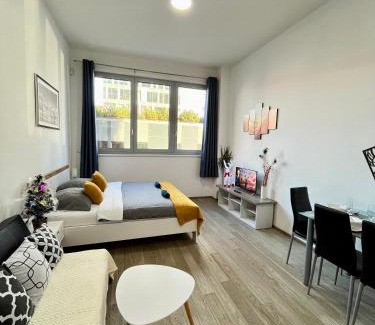 Prague 9 Apartment | VIT Apartment - Free Parking - O2 Arena