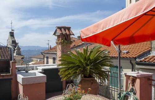 Castelnuovo Magra House | Vita Lumiere