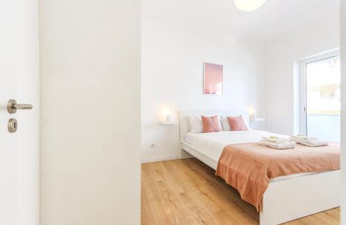 Cacilhas Apartment | Vita Portucale ! Almada Sweet Retreat