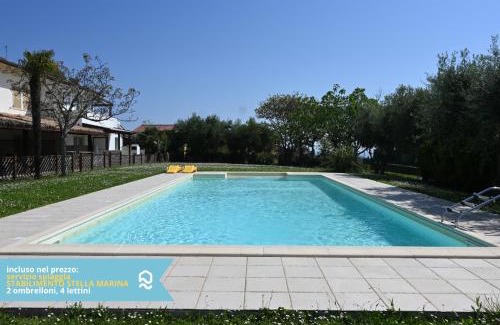 Sirolo Apartment | VIVA2 - Numana, quadrilocale in villa con piscina