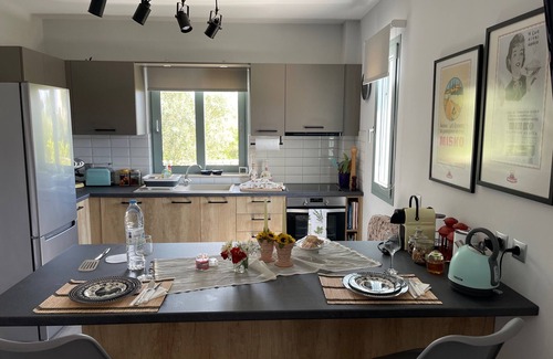 Kaligata House | Vivas Apartment