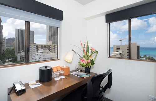 Waikiki Hotel | Vive Hotel Waikiki