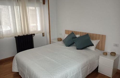 Viveiro Apartment | Viveiro Centro Edificio Gran Vía con Parking cubierto GRATIS