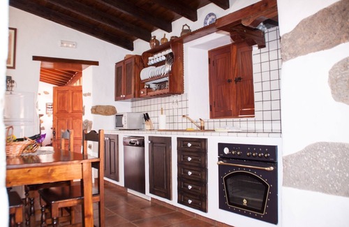 La Solana Cottage | Vivelorural casa Bernardo 1 con piscina privada