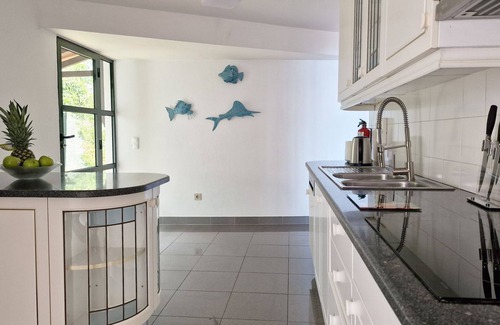Garajau House | Vivenda da Esquina by LovelyStay