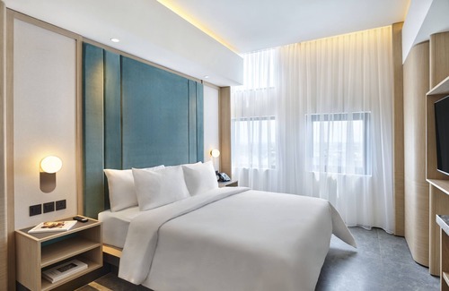 Tangerang Hotel | VIVERE Hotel, ARTOTEL Curated