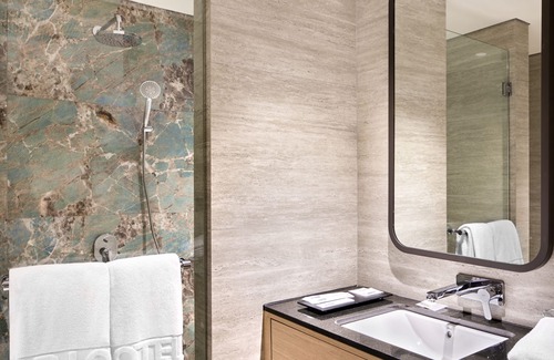 Tangerang Hotel | VIVERE Hotel, ARTOTEL Curated