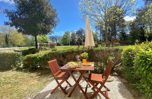 Gambassi Terme Apartment | Vivi la Toscana con Piscina e Giardino
