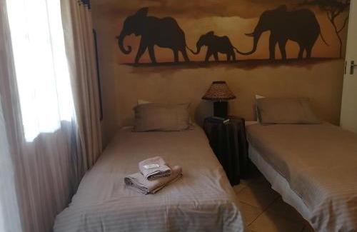 Rietfontein Bed & Breakfast | Vivian's Cottage