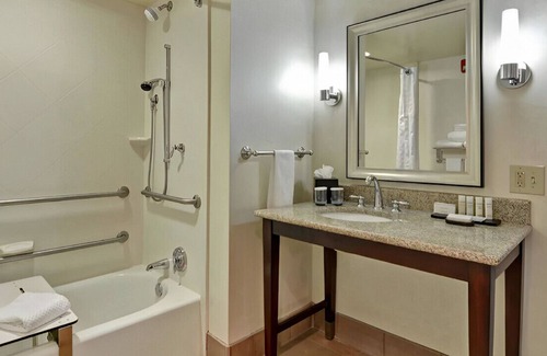 Eden House | Vivid Suite for Your Next Getaway! Free