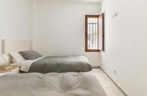 En Corts Apartment | Vivienda junto a Ruzafa - 12 PAX y más