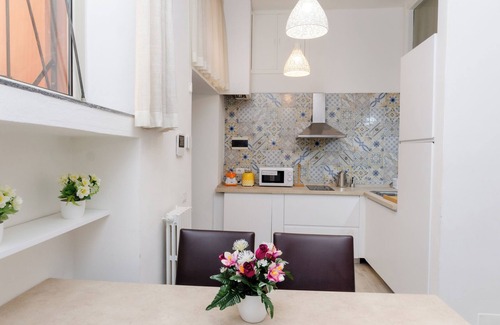 Guastalla Apartment | VivimiHome-Duomo Cioffi House
