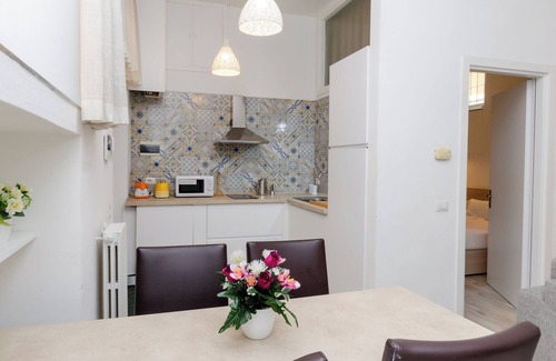 Guastalla Apartment | VivimiHome-Duomo Cioffi House