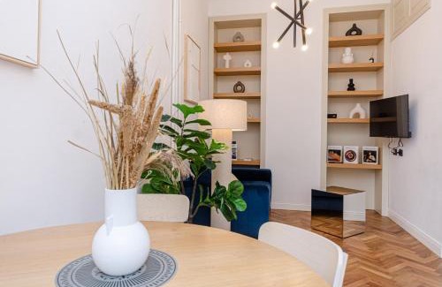 Gioia Apartment | VivimiHome - Lusso Segreto tra Centrale e Isola