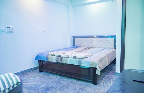 Krishnarajapura Hotel | VJ Rooms