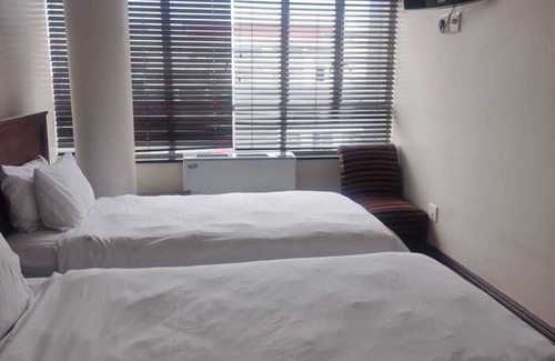 Newtown Hotel | VMCC