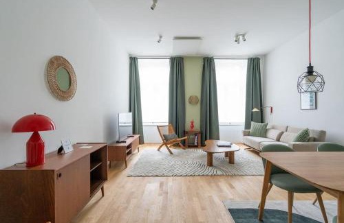 Neulerchenfeld Apartment | Vogue 2BR Suite, Near City Pulse by HM