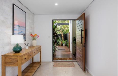 West Busselton House | Vogue Design Footpath to the beach