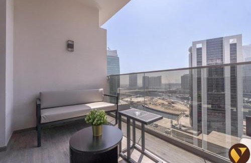 Madinat Zayed Apartment | VOGUE MAG318 Business Bay - Downtown Dubai - Pool View with balcony and walkable to Burj Khalifa and The Dubai Mall