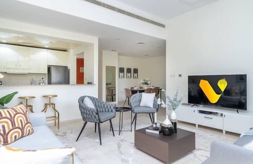 Sheikh Zayed Road Apartment | Vogue - Spacious 3BHK Greens & Views