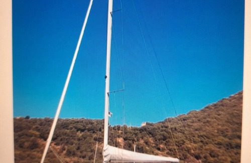 Propriano Boat Rental | Voilier Confortable, Vue sur le Golfe, au Coeur de Propriano et Plage à Pied