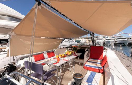 Palais des Festivals - Old Port Boat Rental | Voilier Luxe Face au Palais