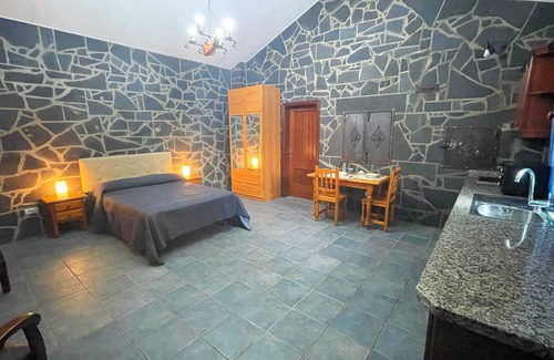 Las Rosas House | volcanic stone hut