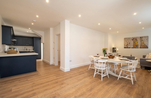 Leiston Cottage | Volunteer Lodge - sleeps 4 guests in 2 bedrooms