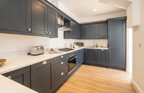 Leiston Cottage | Volunteer Lodge - sleeps 4 guests in 2 bedrooms