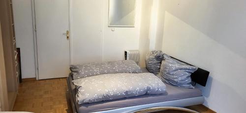 Bad Homburg v.d. Hoehe House | Von privat, Großes Zimmer sehr zentral in Bad Homburg Stadtmitte